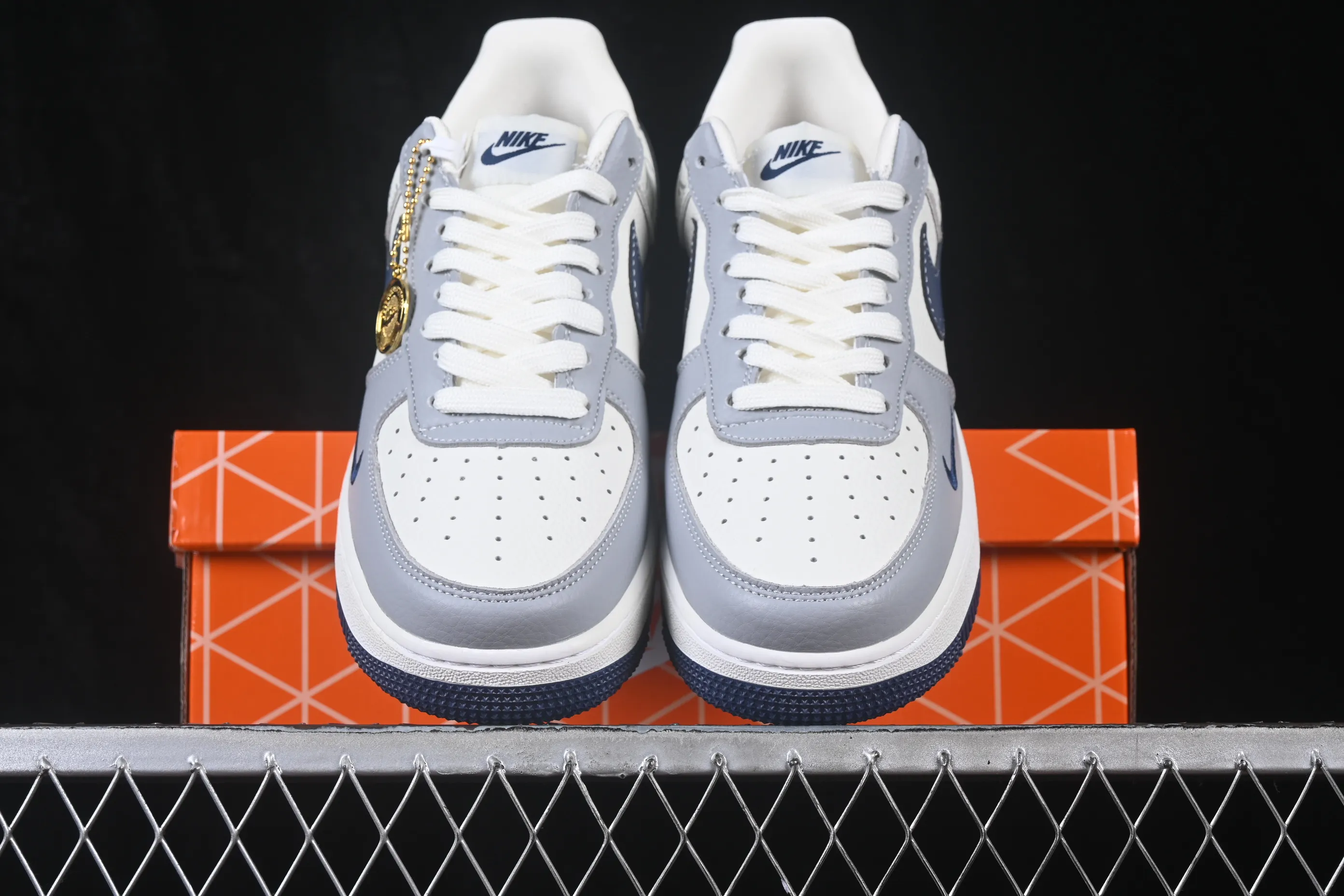 All categories Nk Air Force 1 Air Force series Nk Air Force 1 Low Air Force low-top Nike Air Force 1'07 Low joint model Air Force 1 low-top casual sneakers WY0655-115